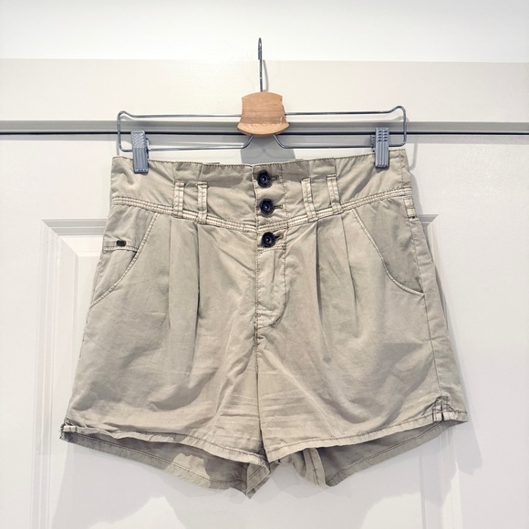 ONLY High Waist Pale Khaki Darted Shorts with Colorful Pattern Lining, Size 28 - Picture 1 of 11